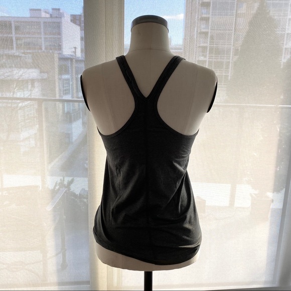 Under Armour tank top - Picture 5 of 6